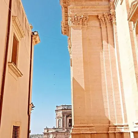 Niche Apartment